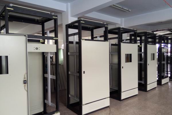 郭河镇控制箱-3683谈谈控制箱的维护和保养事